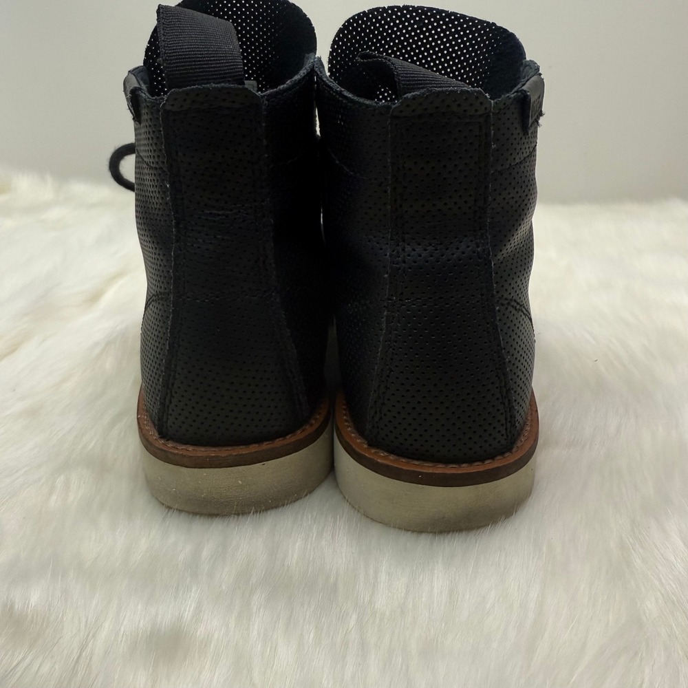 Vans |‎ Perforated Leather Lace Up Chukka Boots Casual in Black - Picture 6 of 8